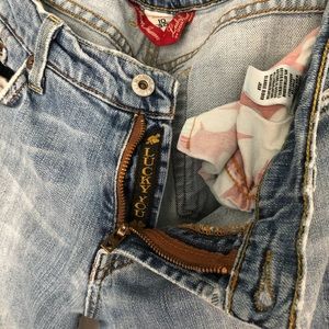 Lucky Brand mid rise straight classic rider jeans. Size 10.